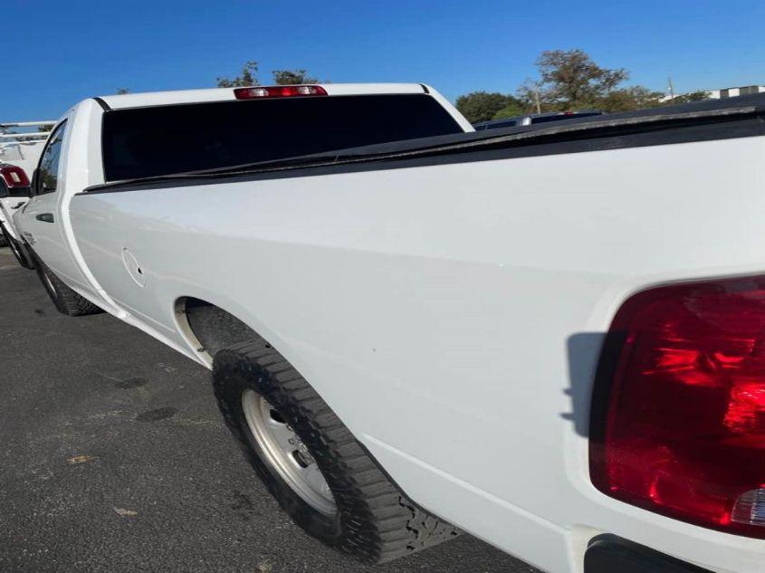 RAM 1500 CLASSIC TRADESMAN  4X2 8' BOX 2022