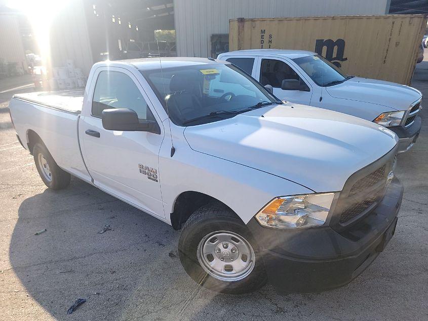 RAM 1500 CLASSIC TRADESMAN  4X2 8' BOX 2023