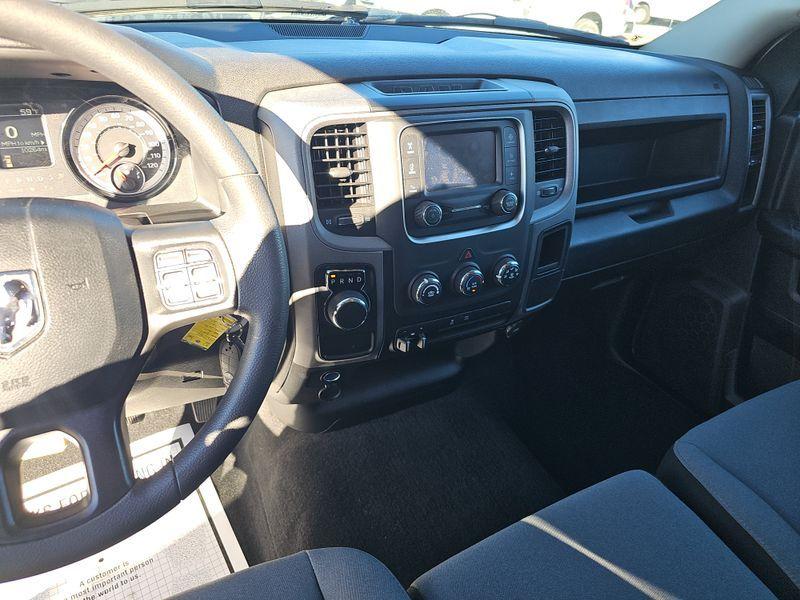 RAM 1500 CLASSIC TRADESMAN  4X2 8' BOX 2023