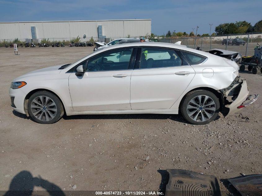 FORD FUSION SE 2020