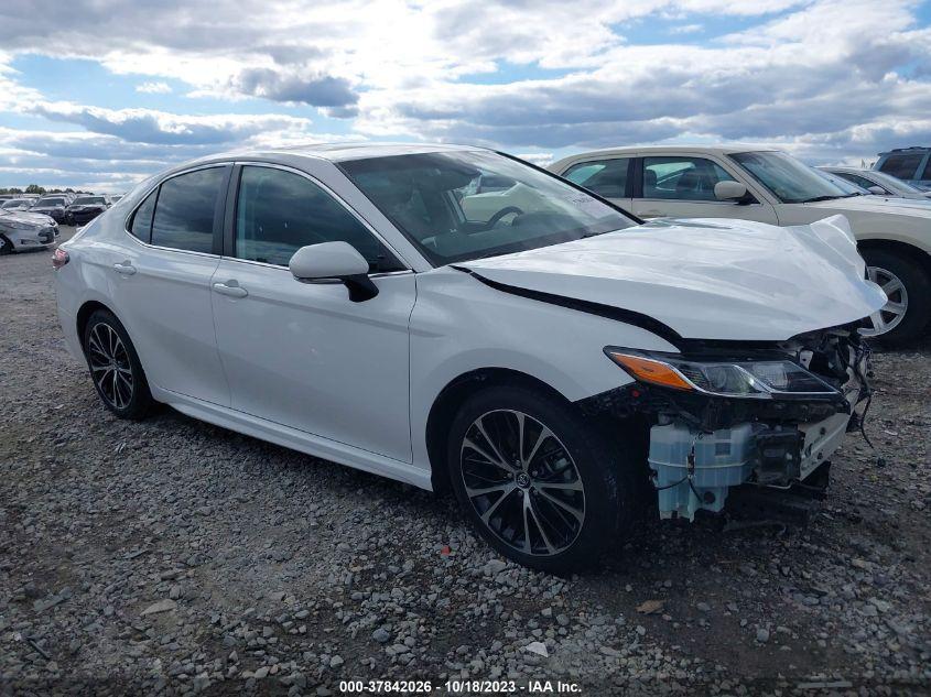 TOYOTA CAMRY SE 2019