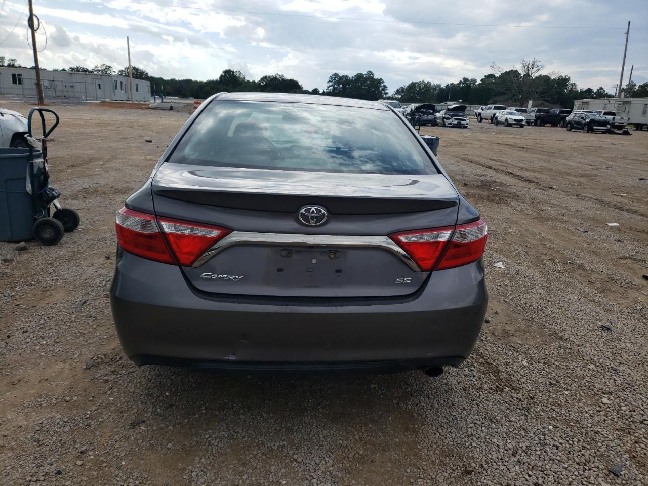 TOYOTA CAMRY LE 2017