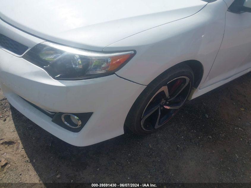 TOYOTA CAMRY SE 2013