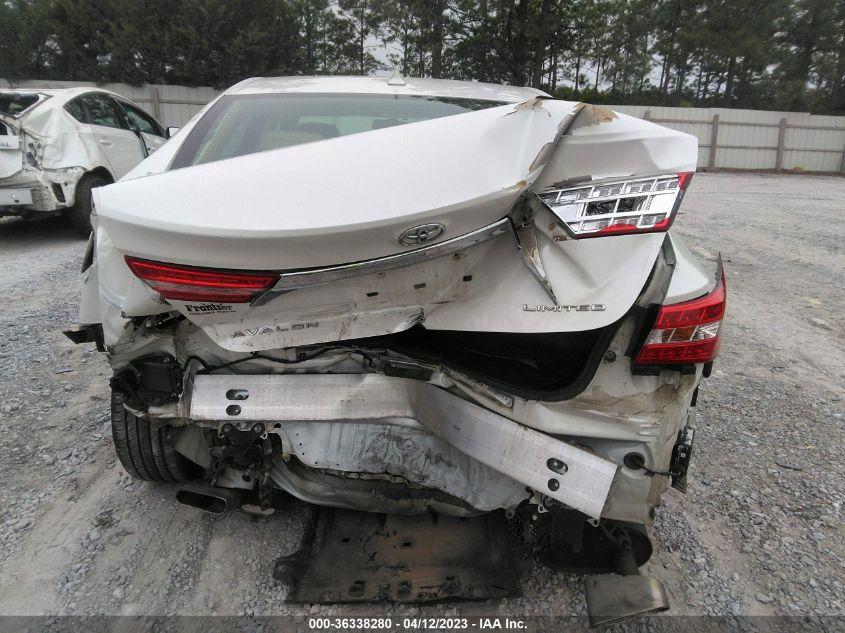 TOYOTA AVALON LIMITED 2015