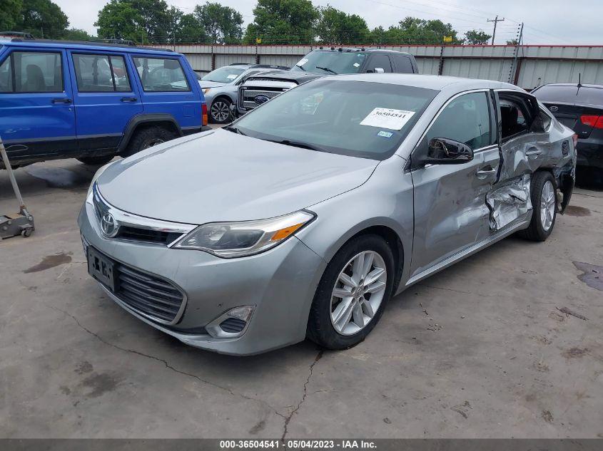 TOYOTA AVALON LIMITED 2015