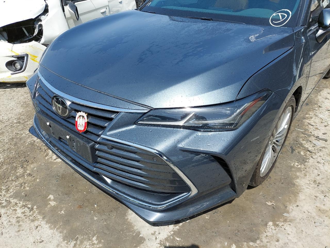 TOYOTA AVALON  2022