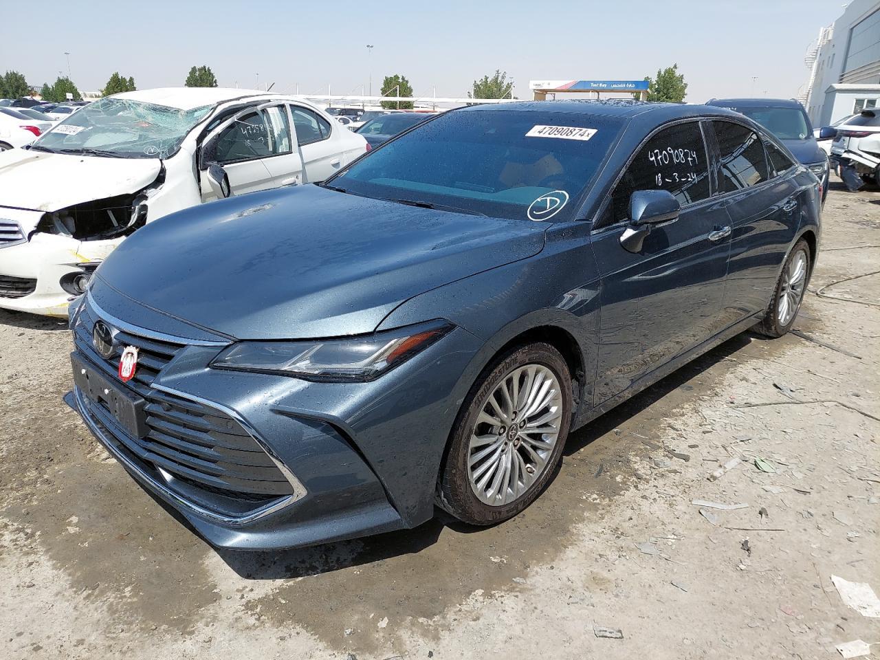 TOYOTA AVALON  2022