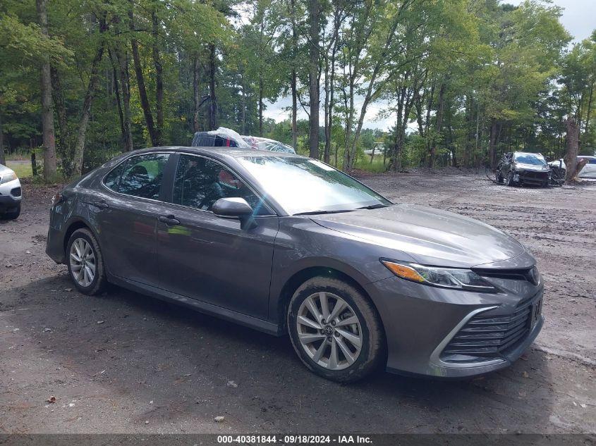 TOYOTA CAMRY LE 2023