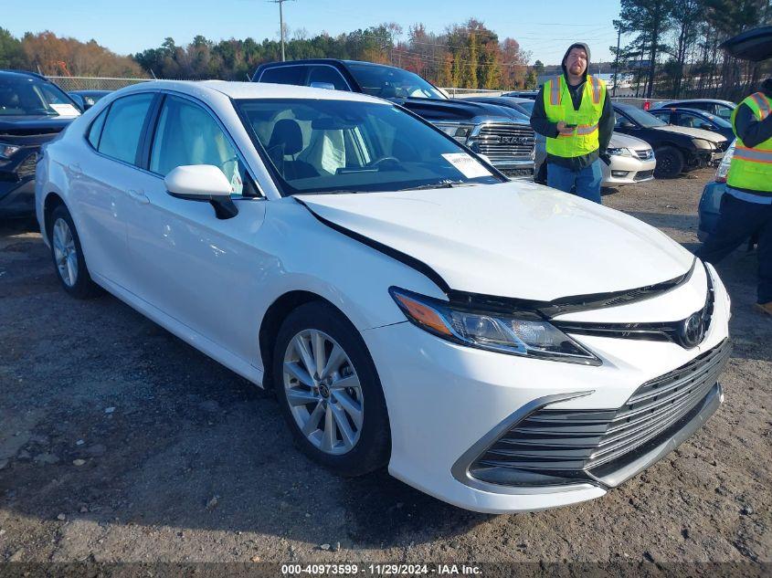 TOYOTA CAMRY LE 2023