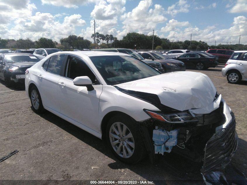 TOYOTA CAMRY LE 2020