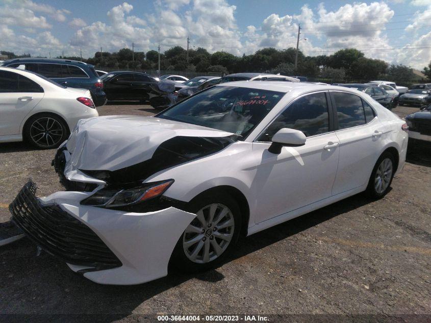 TOYOTA CAMRY LE 2020