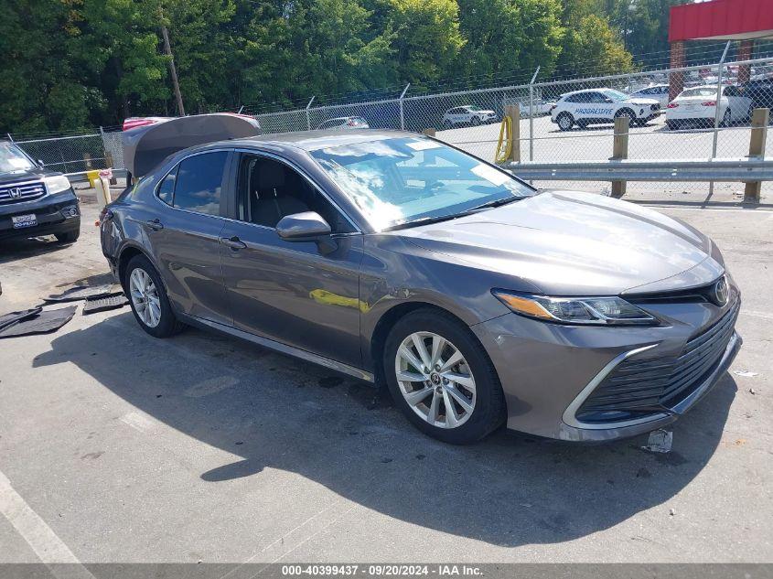 TOYOTA CAMRY LE 2021