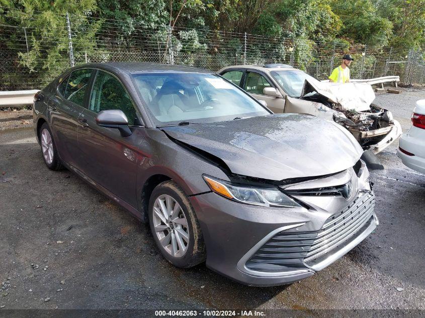 TOYOTA CAMRY LE 2022