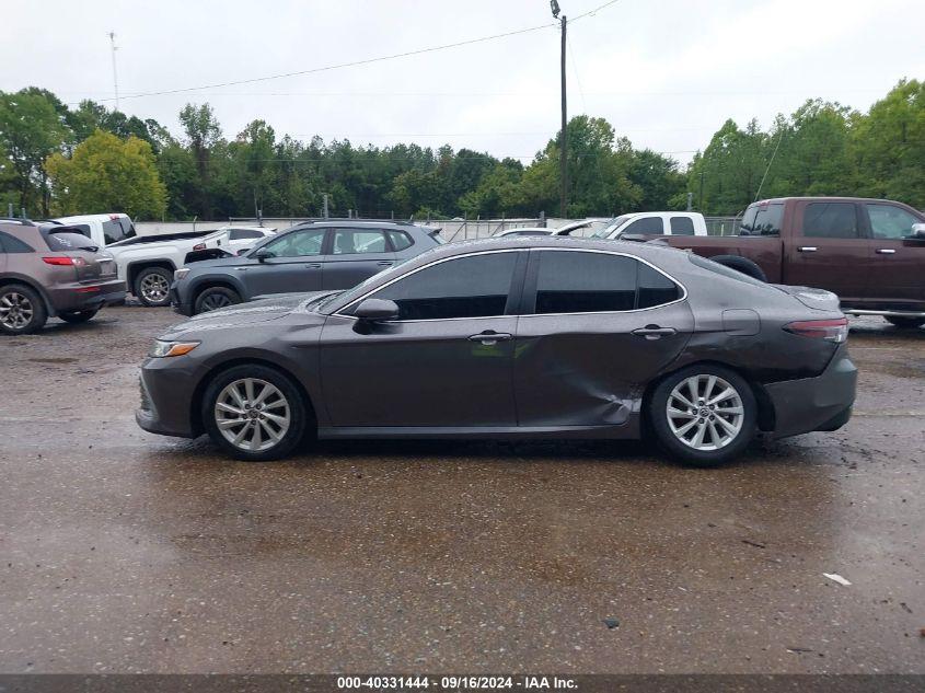 TOYOTA CAMRY LE 2021