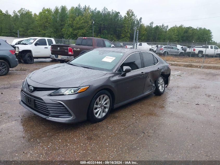 TOYOTA CAMRY LE 2021