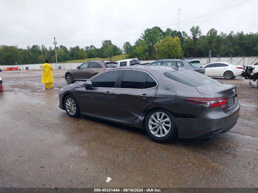 TOYOTA CAMRY LE 2021