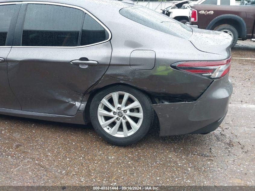 TOYOTA CAMRY LE 2021