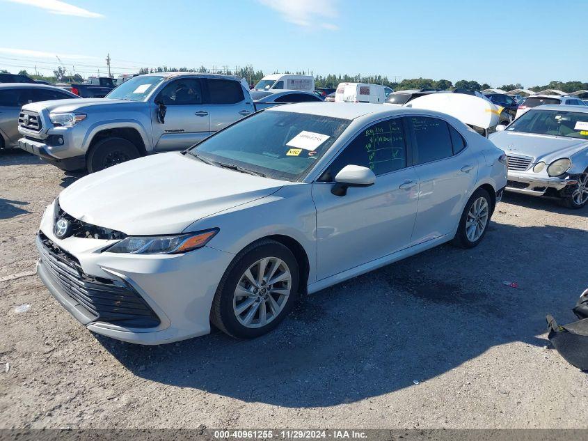 TOYOTA CAMRY LE 2022