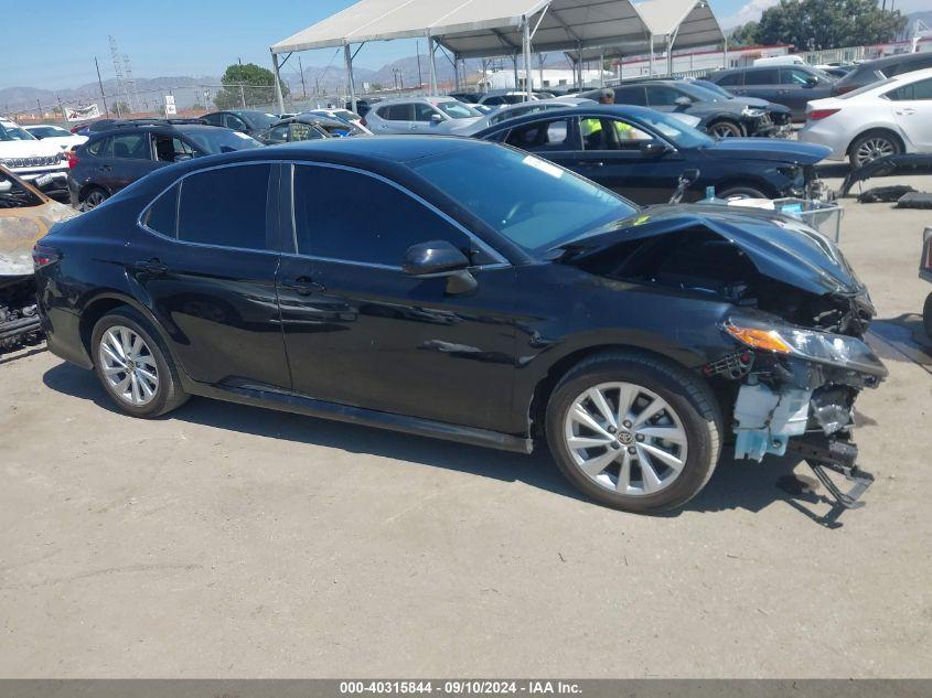 TOYOTA CAMRY LE 2022