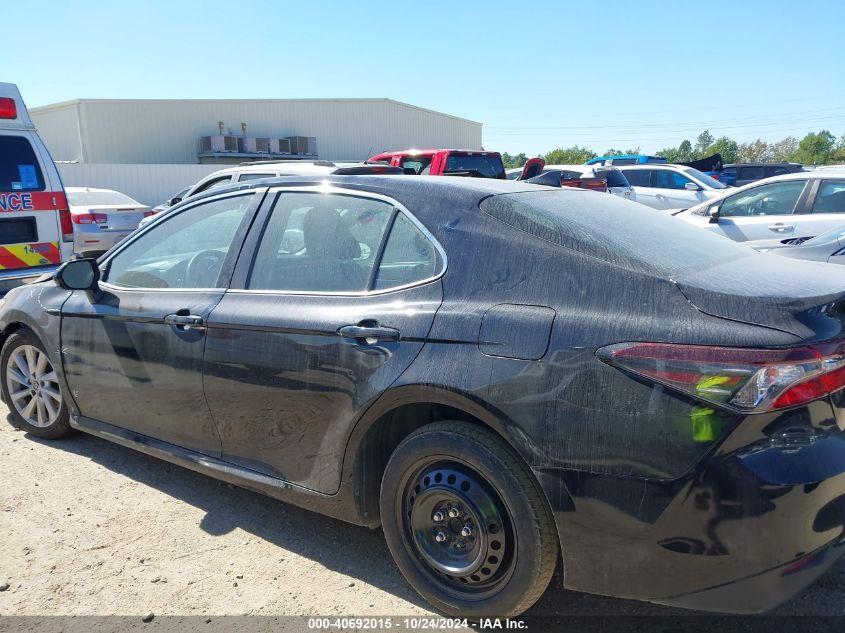 TOYOTA CAMRY LE 2022