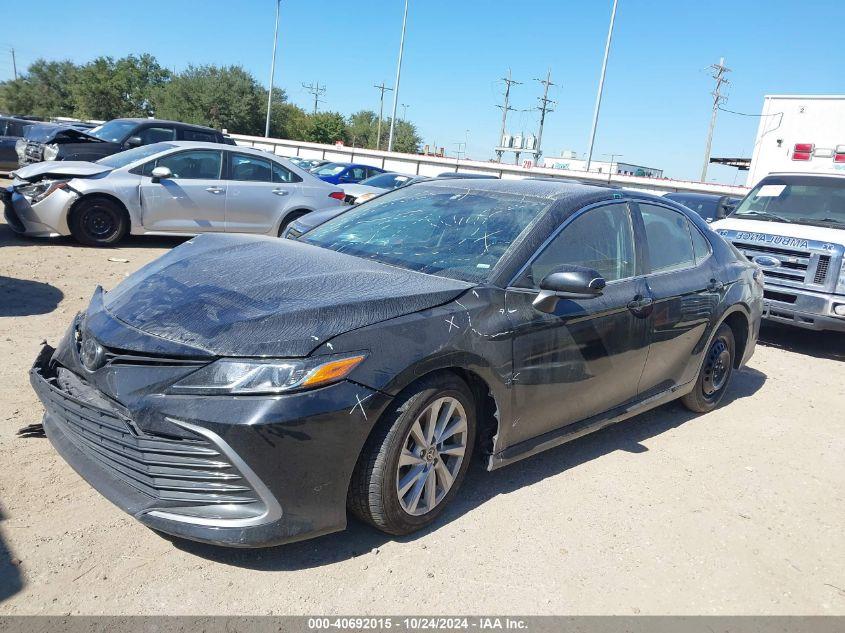 TOYOTA CAMRY LE 2022