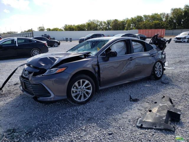 TOYOTA CAMRY LE 2023