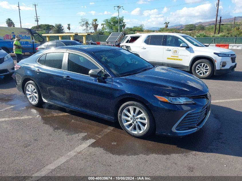 TOYOTA CAMRY LE 2021