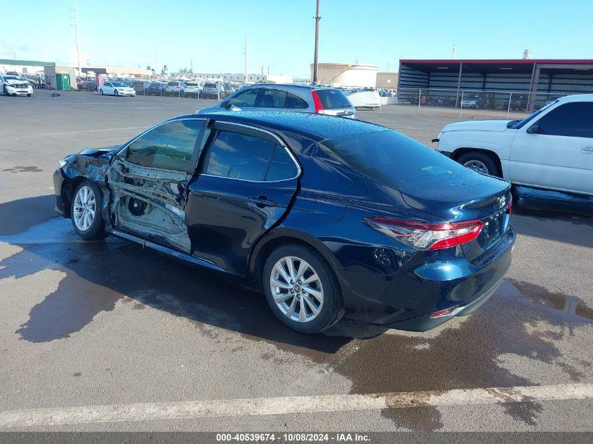 TOYOTA CAMRY LE 2021