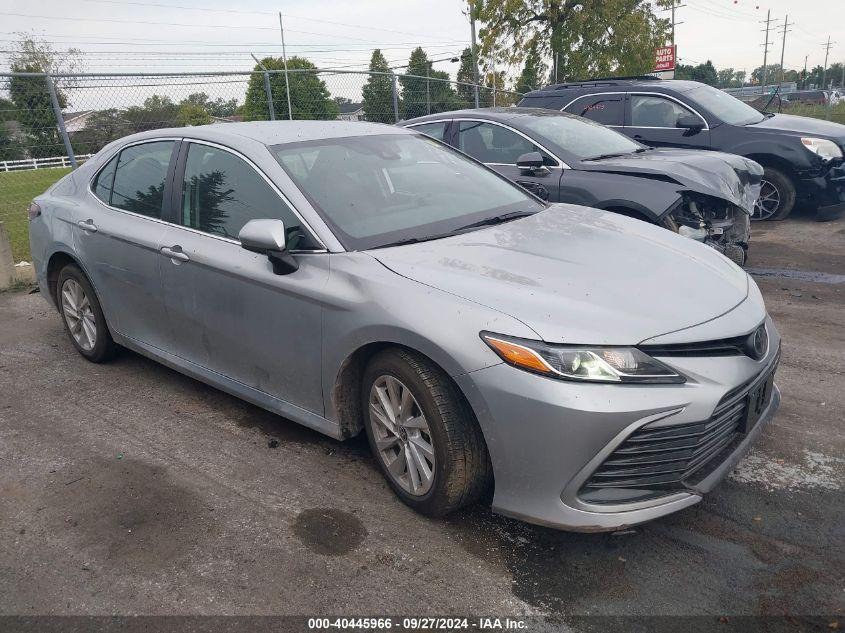 TOYOTA CAMRY LE 2022