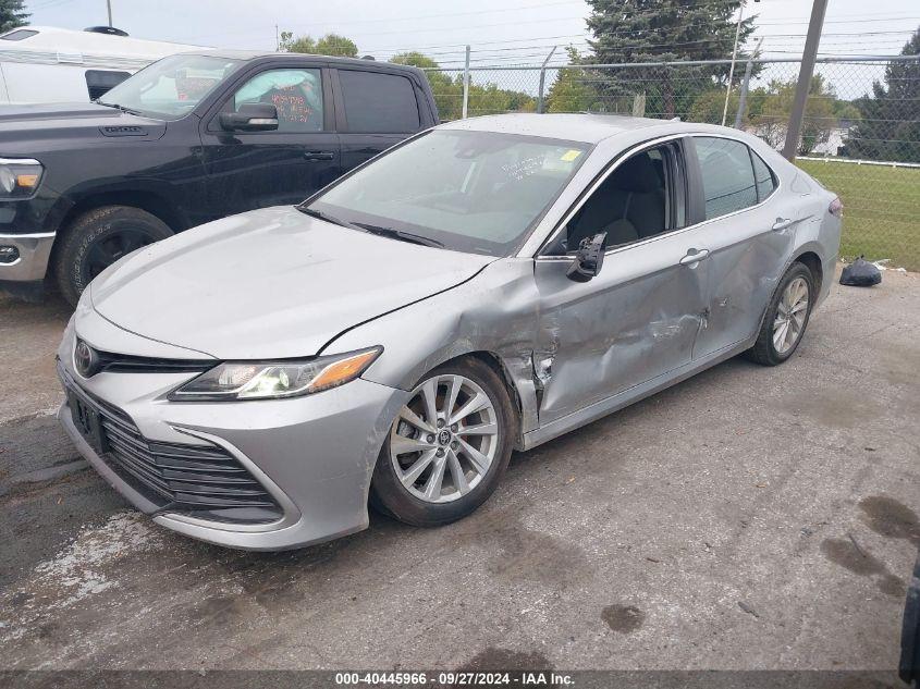 TOYOTA CAMRY LE 2022