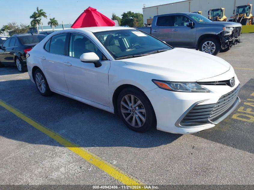 TOYOTA CAMRY LE 2022