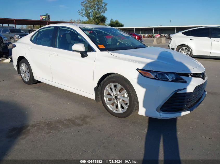 TOYOTA CAMRY LE 2023