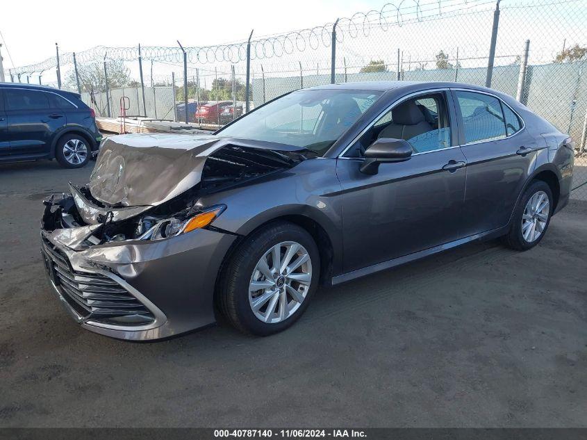 TOYOTA CAMRY LE 2023