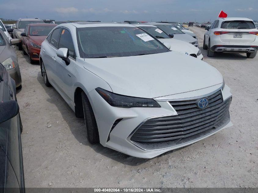 TOYOTA AVALON HYBRID LIMITED 2020