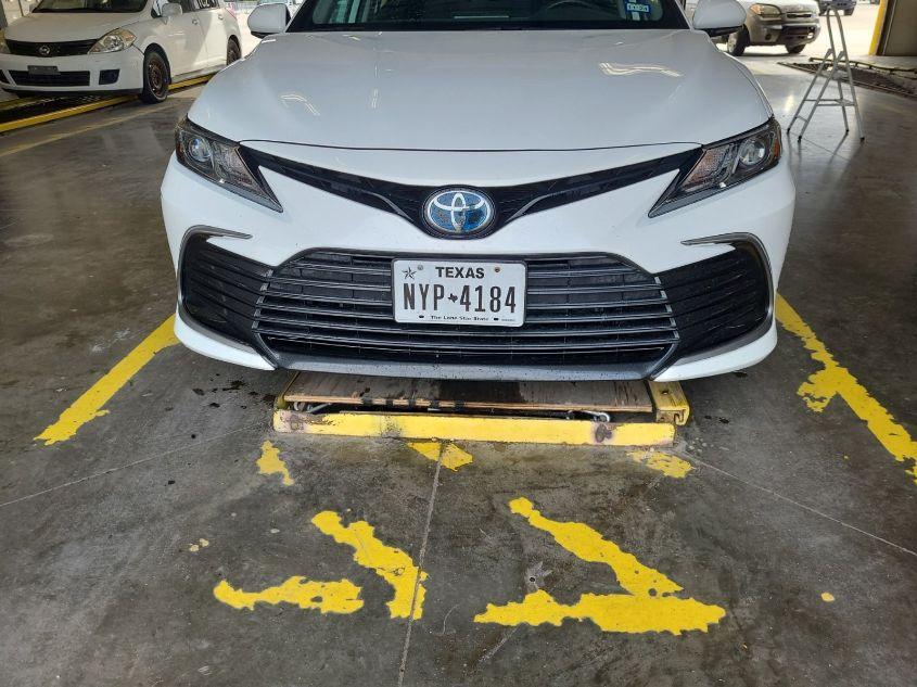 TOYOTA CAMRY LE HYBRID 2021