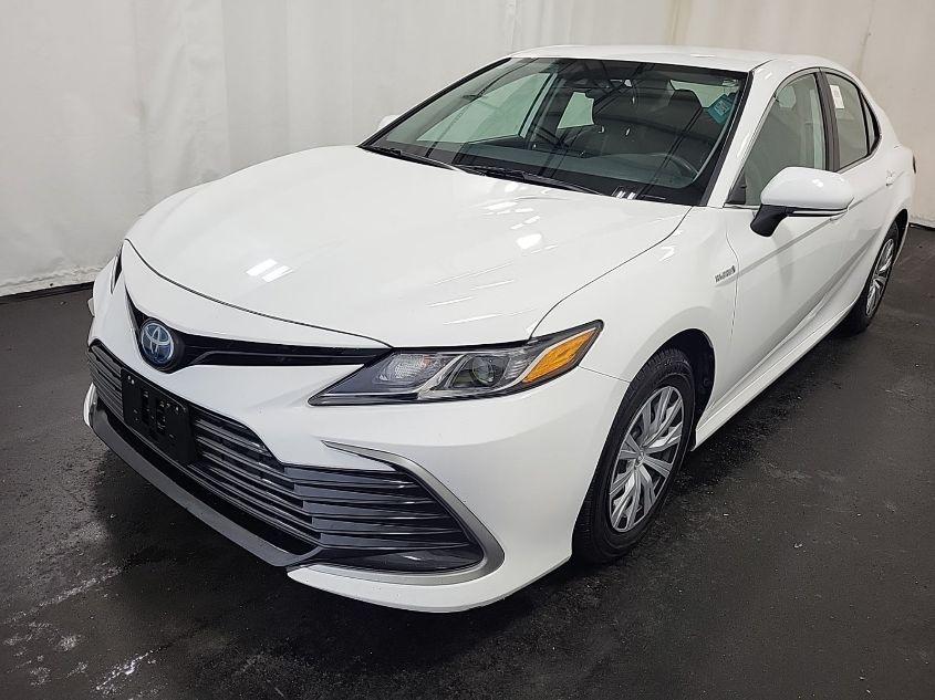 TOYOTA CAMRY LE HYBRID 2021