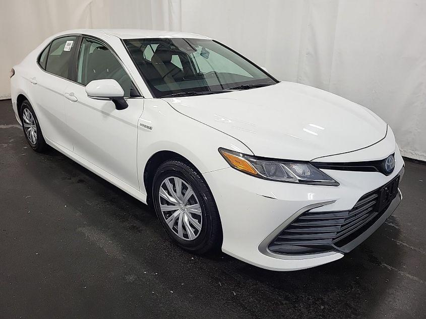 TOYOTA CAMRY LE HYBRID 2021