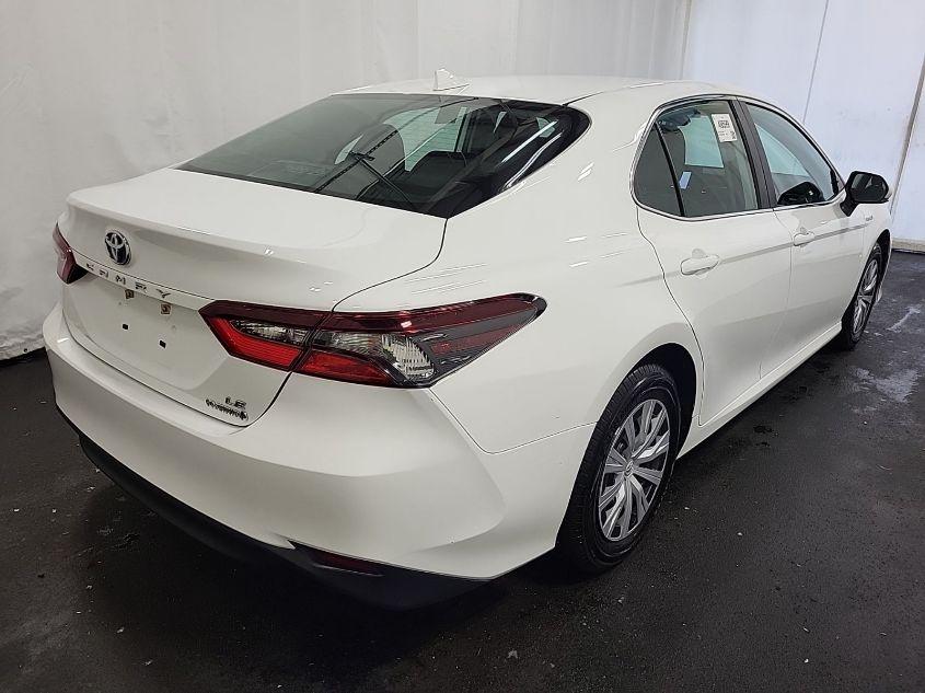 TOYOTA CAMRY LE HYBRID 2021