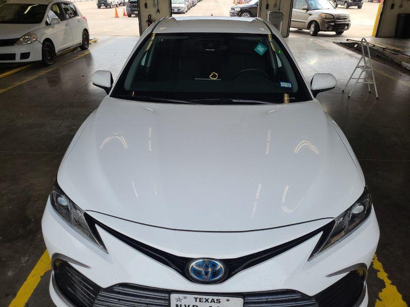 TOYOTA CAMRY LE HYBRID 2021