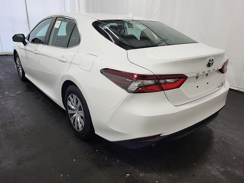 TOYOTA CAMRY LE HYBRID 2021