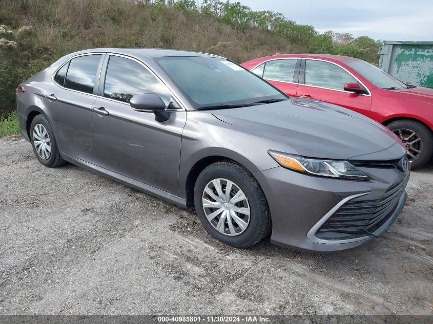 TOYOTA CAMRY LE HYBRID 2022