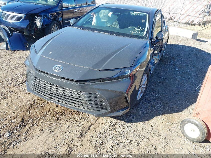 TOYOTA CAMRY LE 2025