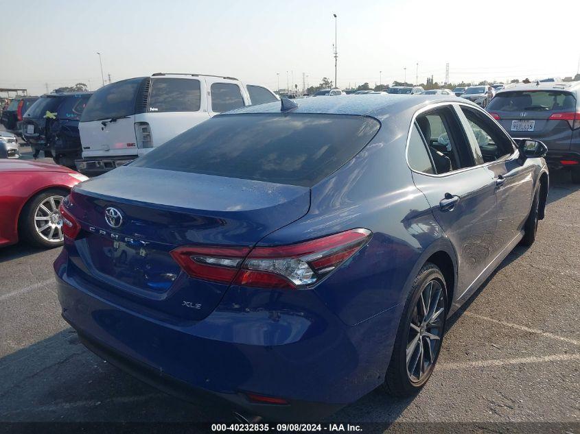 TOYOTA CAMRY XLE 2024