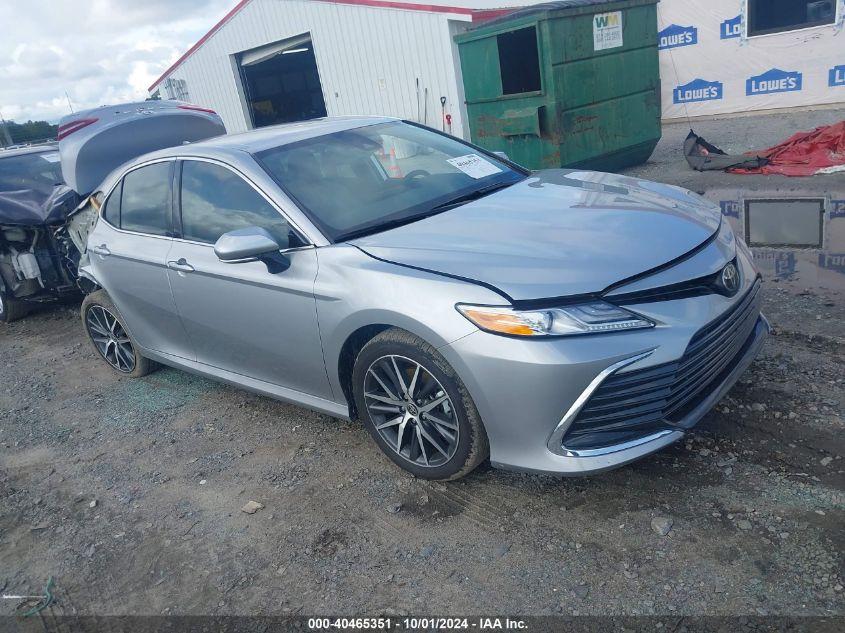 TOYOTA CAMRY XLE 2024