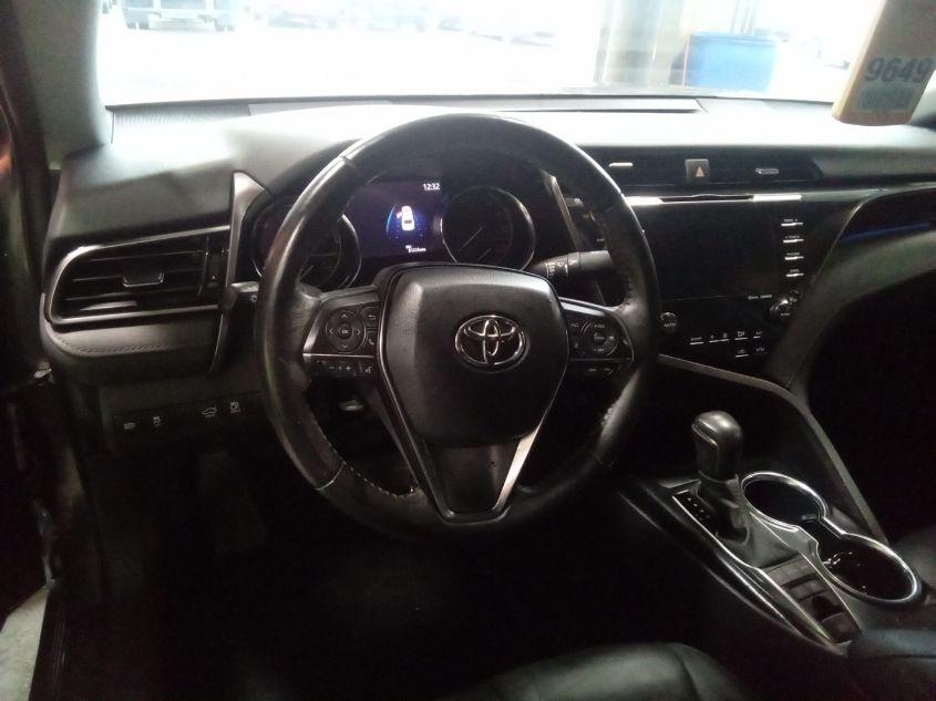 TOYOTA CAMRY XLE HYBRID 2020