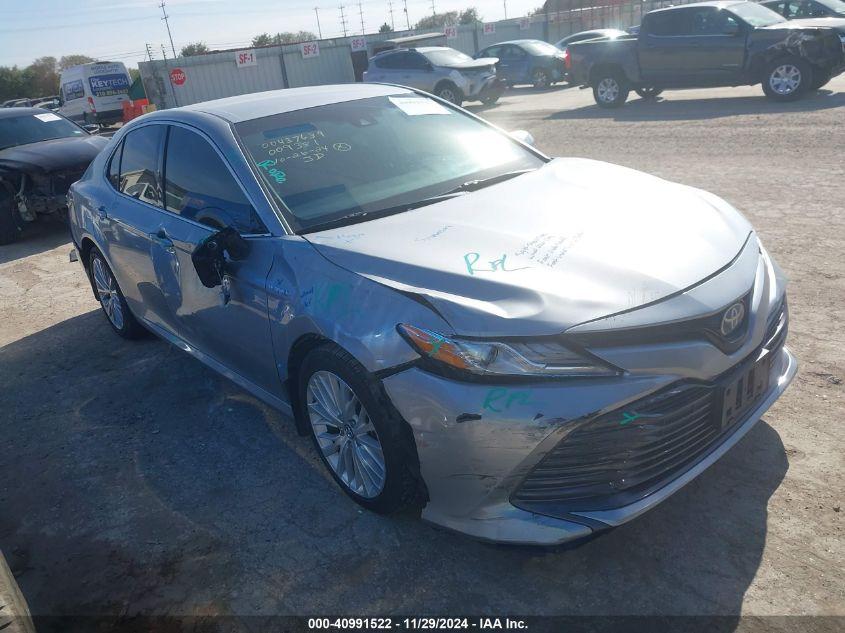 TOYOTA CAMRY XLE HYBRID 2020