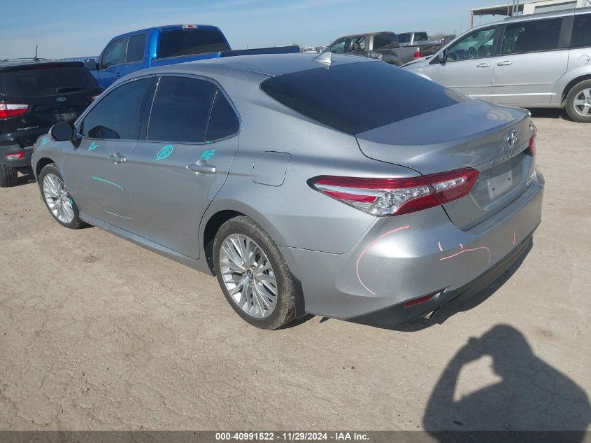 TOYOTA CAMRY XLE HYBRID 2020