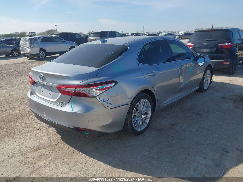 TOYOTA CAMRY XLE HYBRID 2020