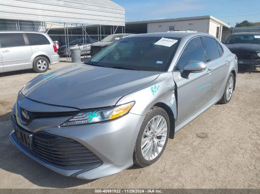 TOYOTA CAMRY XLE HYBRID 2020