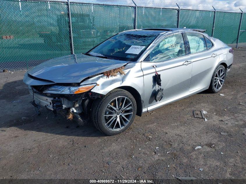 TOYOTA CAMRY XLE HYBRID 2023